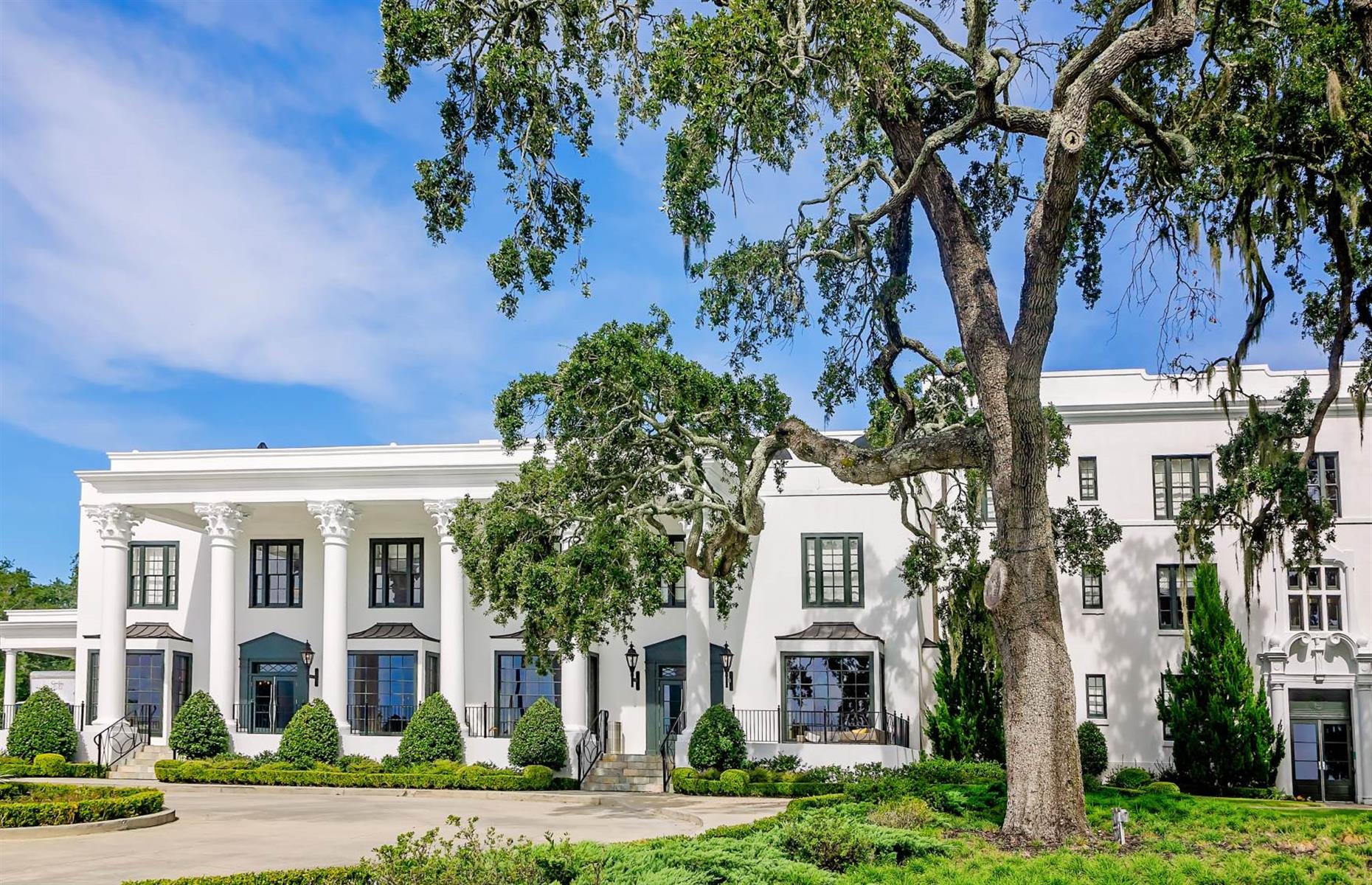 Mississippi: The White House Hotel, Biloxi